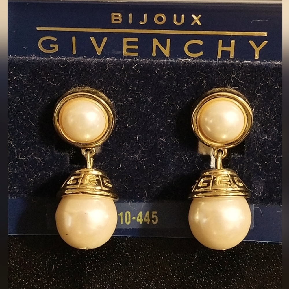 RARE & AUTHENTIC BIJOUX GIVENCHY FAUX PEARL & GOLD DROP CLIP EARRINGS (NWT)